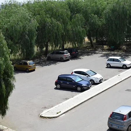 A Apartament Mola di Bari